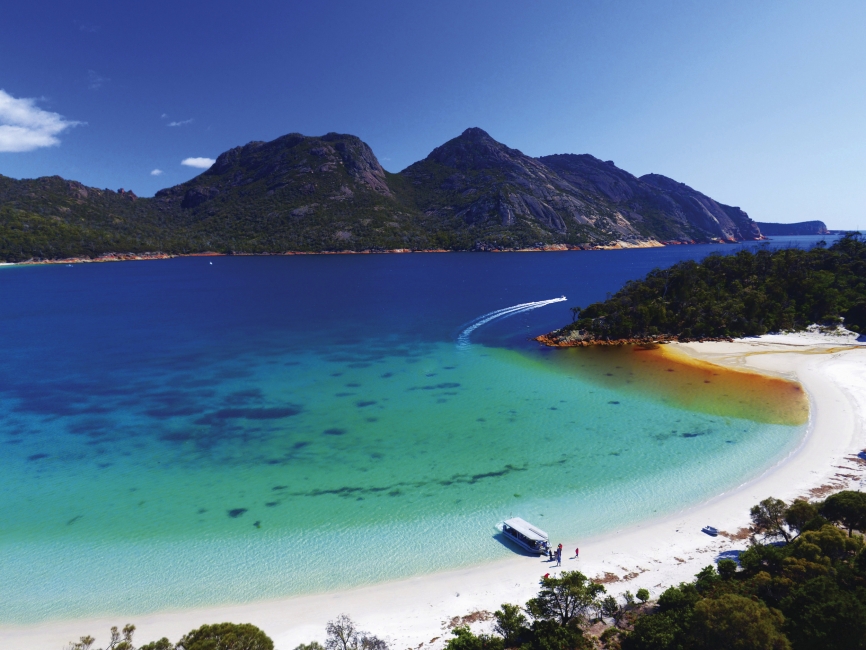 Wineglass Bay dans le parc national de Freycinet avec Coral Expeditions