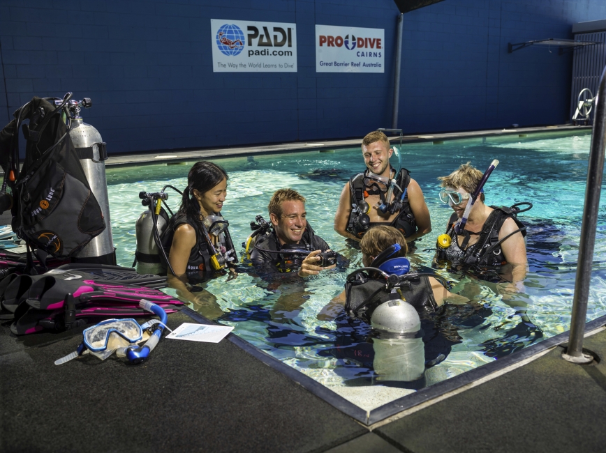 Préparation de la plongée chez Pro Dive